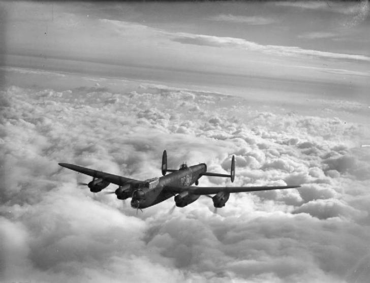 Aircraft_of_the_Royal_Air_Force_1939-1945-_Avro_683_Lancaster._CH21121