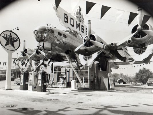 B-17 Alliance Museum