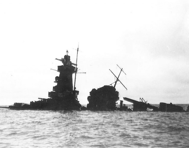 Graf_Spee_Wreck_USNphoto_1