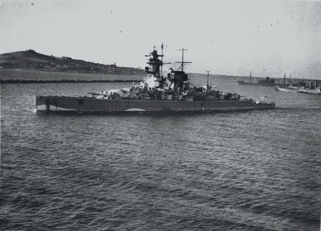 Graf_Spee_in_Montevideo