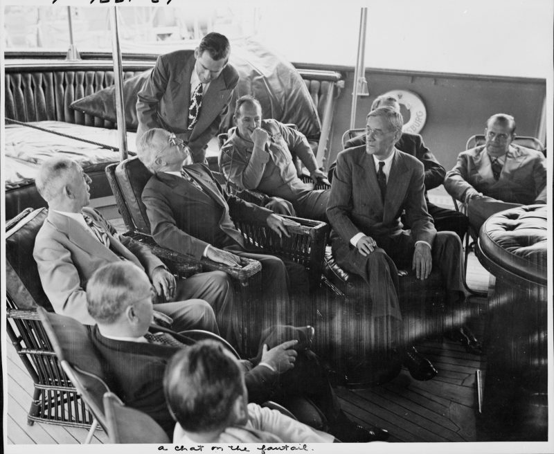Photograph_of_President_Truman_on_the_fantail_of_his_yacht,_the_U.S.S._WILLIAMSBURG,_chatting_with_members_of_his..._-_NARA_-_198612