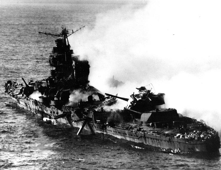 Sinking_of_japanese_cruiser_Mikuma_6_june_1942