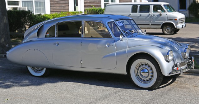 1941_Tatra_87_49870_front