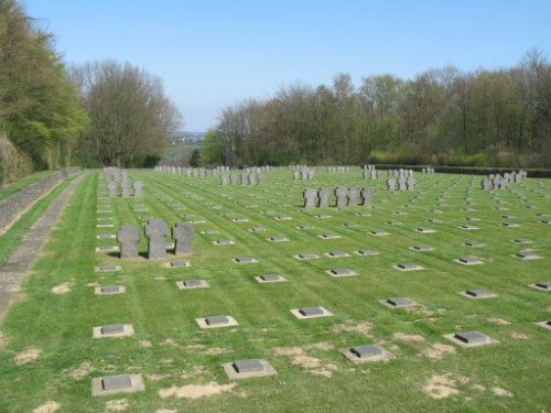 Hurtgenwald_War_Cemetery_02