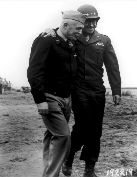 Photo Arnold III Hap with Omar Bradley