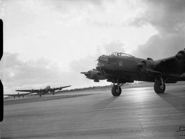 Lancaster_B_Mark_IIs_at_RAF_Waterbeach_July_1944_IWM_CL_4213