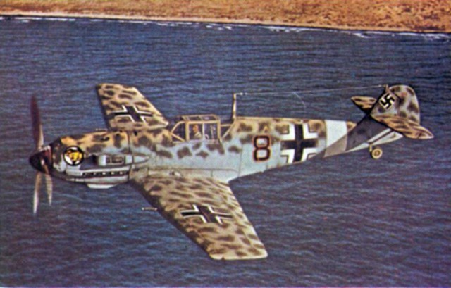 Me_109E-4Trop_JG27_off_North_African_coast_1941