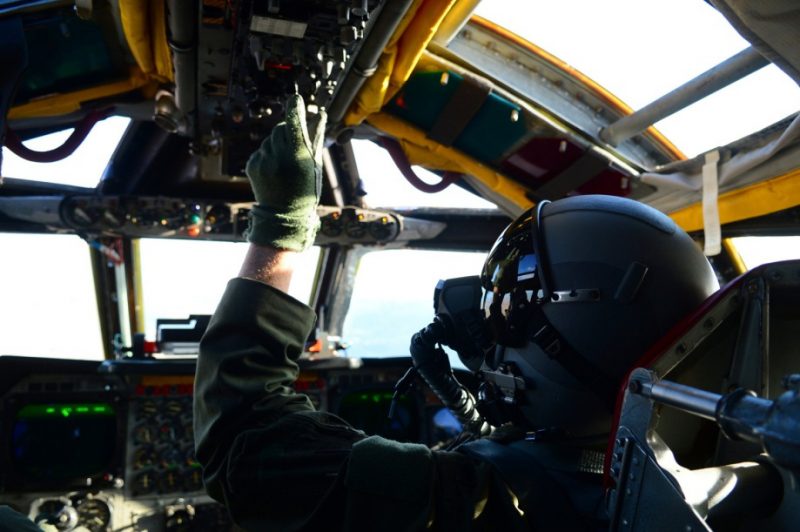 b-52-stratofortress-cockpit-920-26