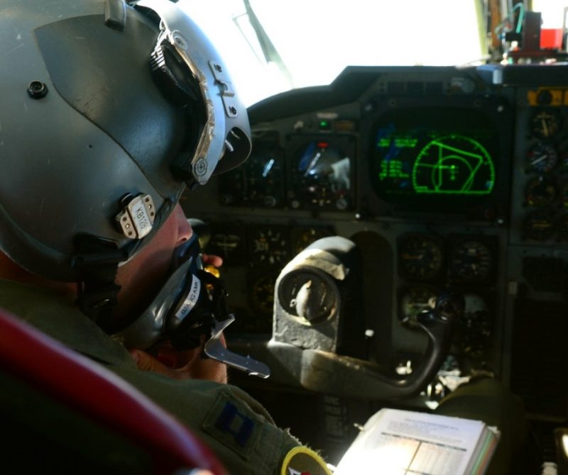 b-52-stratofortress-cockpit-920-27