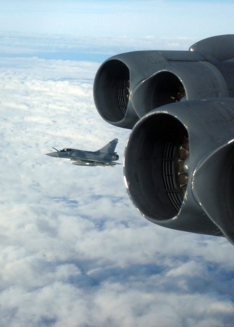 b-52-stratofortress-cockpit-920-32