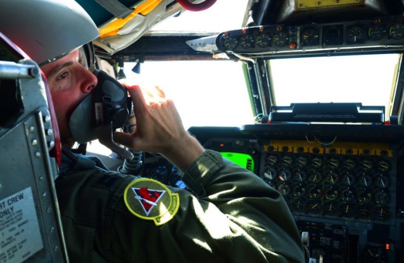 b-52-stratofortress-cockpit-920-41