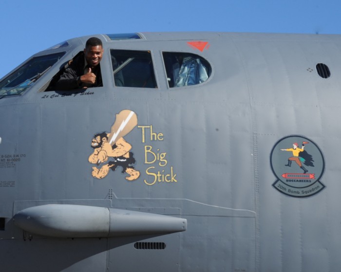 STUNNING! Inside the B-52 Stratofortress in 52 high-res images | War ...
