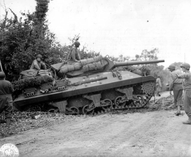 m10-tank-destroyer-899th-tank-destroyer-battalion-01