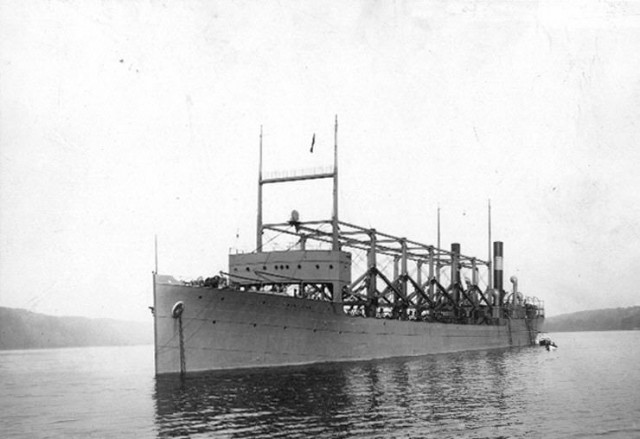 USS_Cyclops_in_Hudson_River_19111003