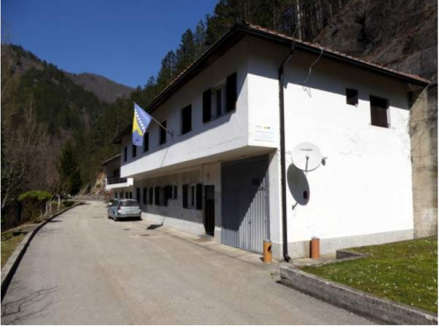 entrance to the bunker (camouflage facilities)