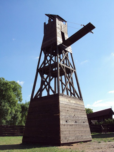 an example of a siege tower similar to what the Romans would have constructed. an immobile observation tower helped plan attacks on poorly manned sections of the city and this intelligence may have prompted the successful capture of the inner harbor