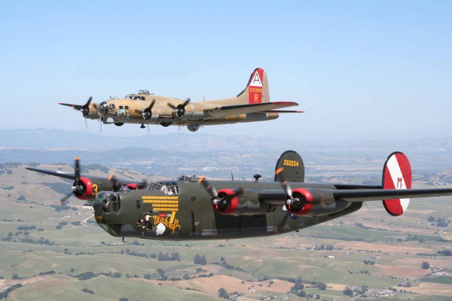 B-17-adn-B-24-Collings-Foundation