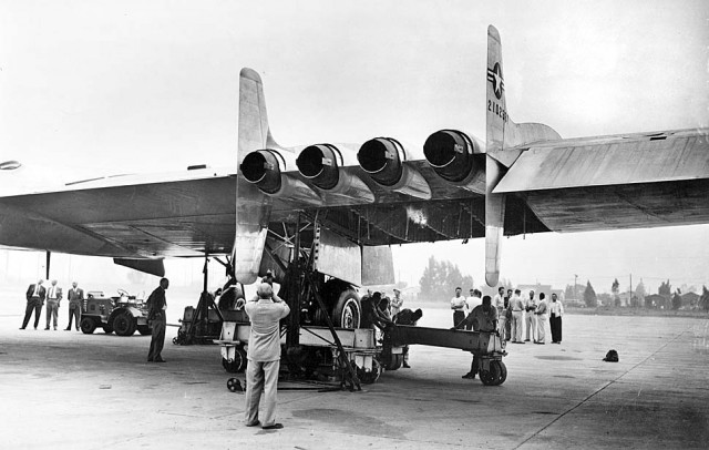 Sep. 29, 1947: Visitors take a closeup look at the Northrup YB-49 Flying Wing during ist unveiling. The YB-49 is powered by with J-35 turbojet engines, mounted in groups of four.