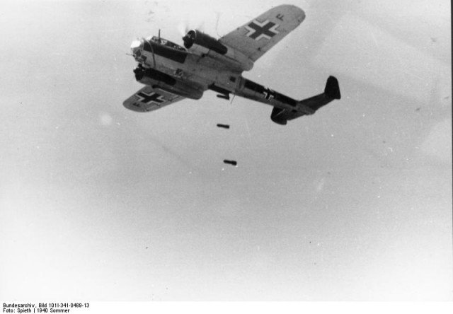 Frankreich, Flugzeug Dornier Do 17