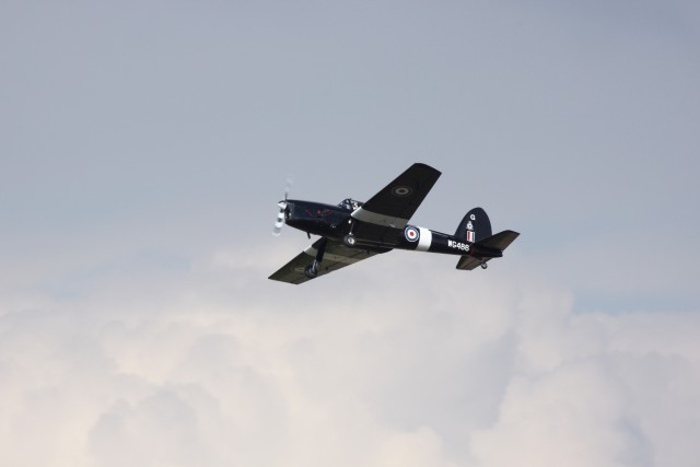 WG486_a_DHC.1_Chipmunk_of_the_RAFs_Battle_of_Britain_Memorial_flight_circuit_training_RAF_Coningsby_(4986850087)