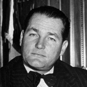 http://www.biography.com/people/juan-jos%C3%A9-ar%C3%A9valo-39364 Juan José Arévalo Bermejo