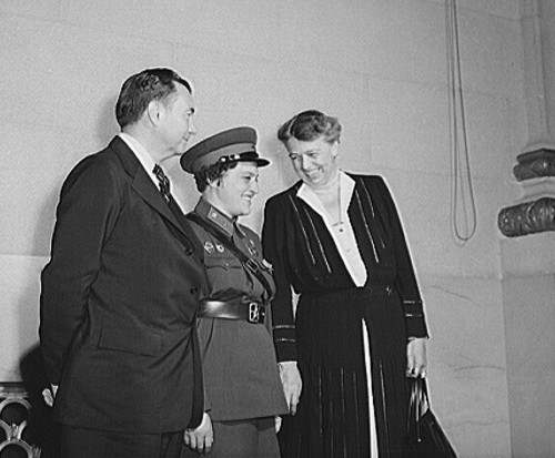 Justice Robert Jackson, Lyudmila Pavlichenko and Eleanor Roosevelt in 1942.