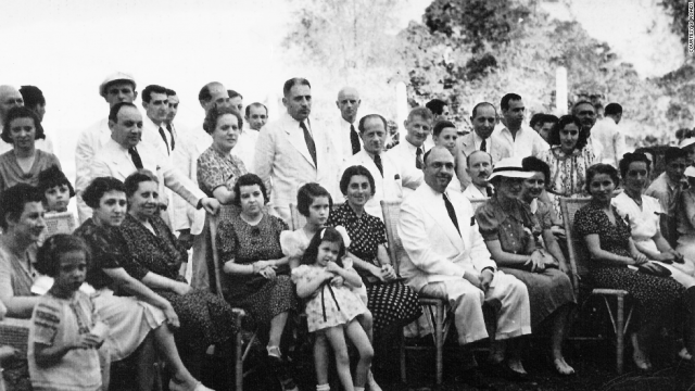 Mr. and Mrs. Alex Frieder (center right) in 1940 posing with some members of the Jewish Refugee Committee of Manila