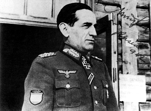 The commander of the "Blue Division" of General Augustin Muñoz Grandes