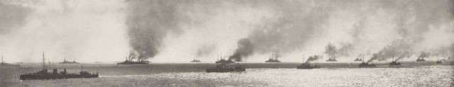 Panoramic view of the Dardanelles fleet. Source: Wikipedia