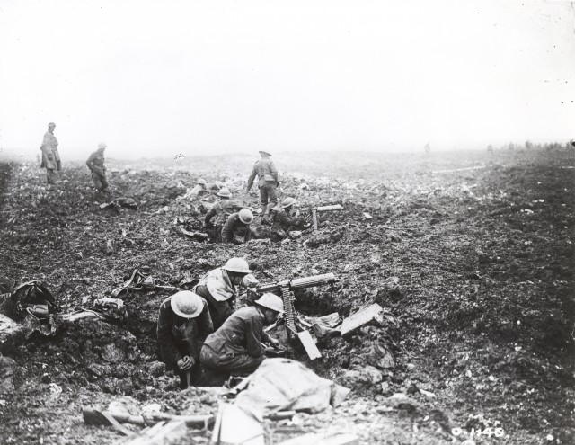 Vimy_Ridge_-_Canadian_machine_gun_crews