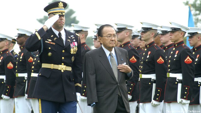 Sen. Daniel K. Inouye is the featured guest at Pentagon observan