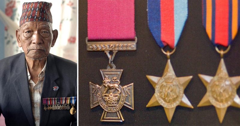 Tul Bahadur Pun and his Victoria Cross Medal. By F-bot CC BY-SA 3.0