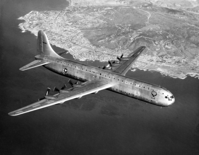 Convair_XC-99_in_flight_c1948