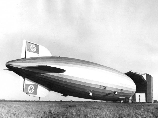 Hindenburg_in_Rio_1936