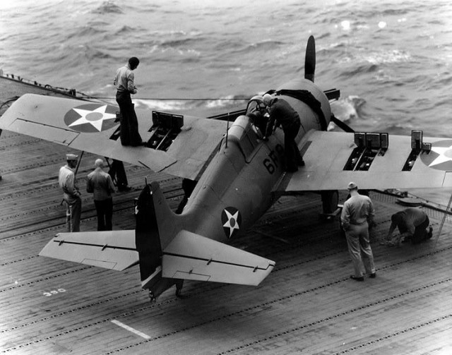 Testing_machine_guns_of_F4F_Wildcat_aboard_USS_Enterprise_CV-6-1