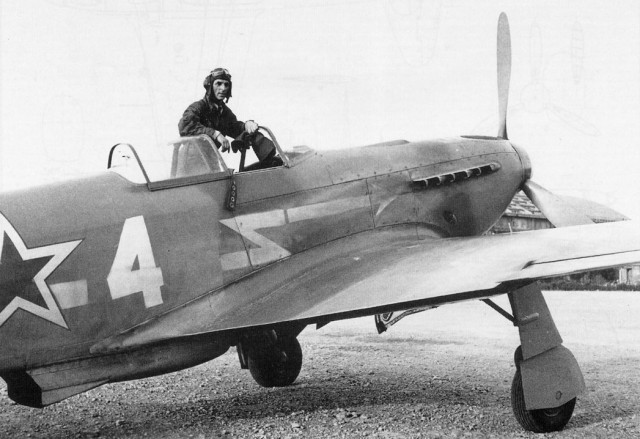 Yakovlev-Yak-3-Normandie-Niemen-White-4-Russia-1944-0A