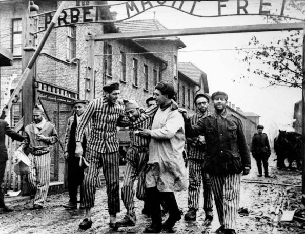 Liberation by Soviet soldiers of some of the surviving prisoners of Auschwitz. Above the gate of the camp is the famous sign-slogan “Arbeit macht frei” – “Work makes you free”. The concentration camp was discovered on January 27, 1945 by part of the 100th Infantry Division of General Fyodor Krasavina. 1st Ukrainian Front.
