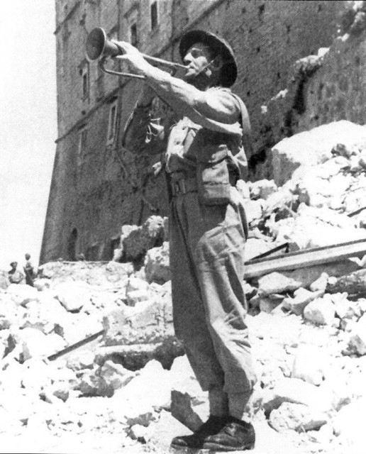 Polish_Bugler_Monte_Cassino