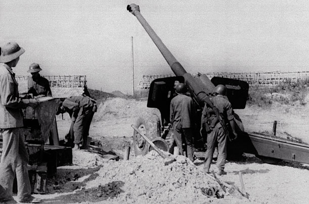 https://en.wikipedia.org/wiki/Sino-Vietnamese_War Vietnamese forces shelling Chinese positions on 23 February 1979