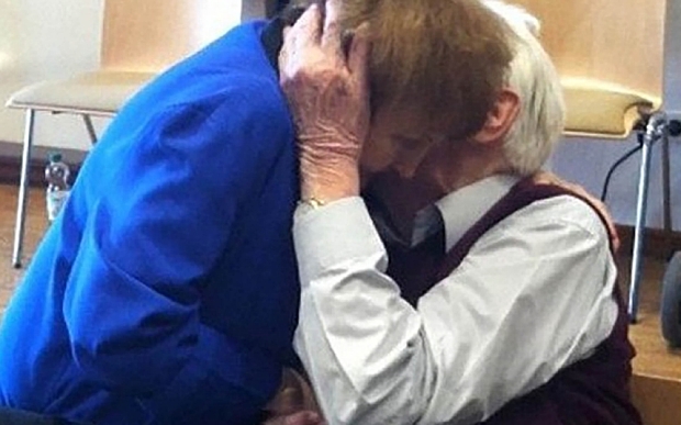 Eva Kor embraces Oskar Groening