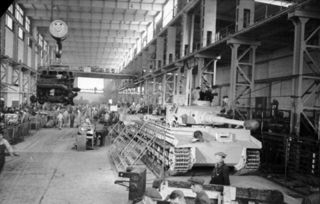 Tiger I production, 1944