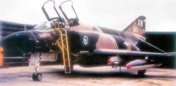 F-4C_of_the_389th_Tactical_Fighter_Squadron_at_DaNang
