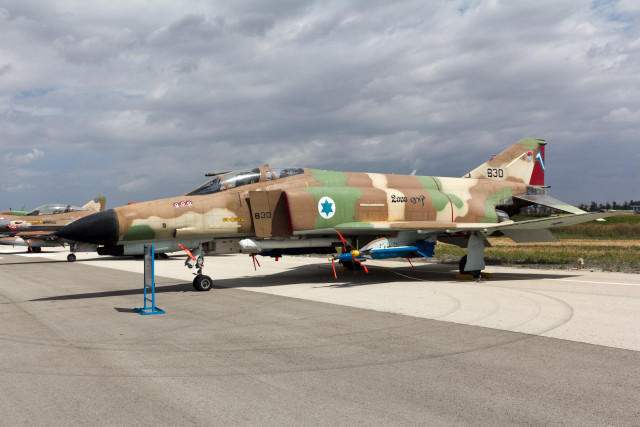 F-4E_Tel_Noft_160413_02