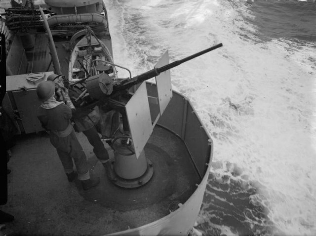 A 1942 Oerlikon cannon aboard the HMS Dido 