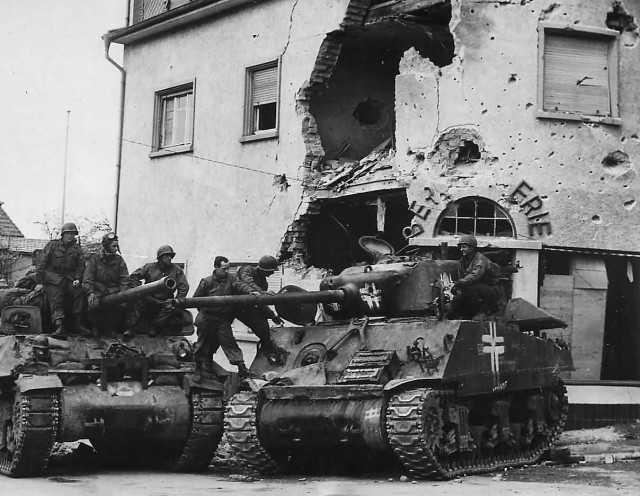 M36_Tank_Destroyer_Recaptures_M4A3_76_from_Germans_in_Aschaffenburg_1945