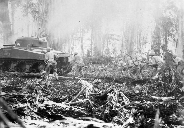 M4_Sherman_Lucky_Legs_II_Bougainville_1943