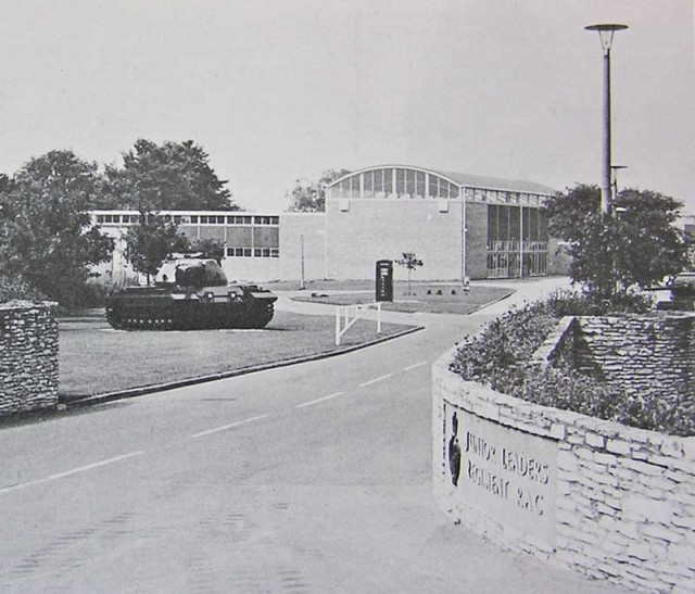 1457619522-8159-bovington-tank-factory-3