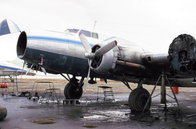 1457699747-7299-Reyes-B-17E-nose-La-Paz-1973