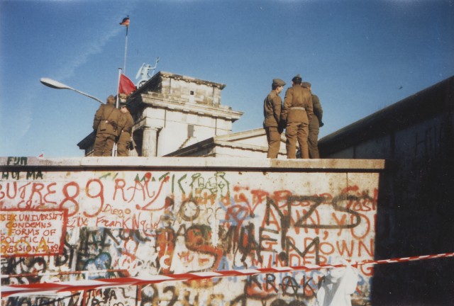 Berlin Wall, 16 November, 1989. Photo: Yann Forget – CC BY-SA 3.0