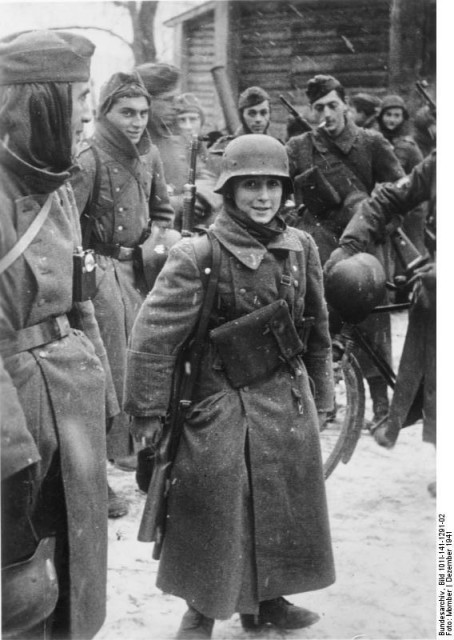 15 years old boy soldier of Legion of French Volunteers Against Bolshevism, 1941 (Bundesarchiv)